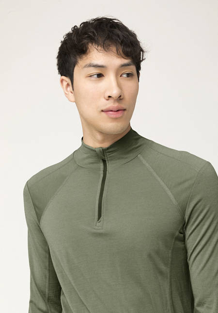Functional shirt made of organic merino wool with silk