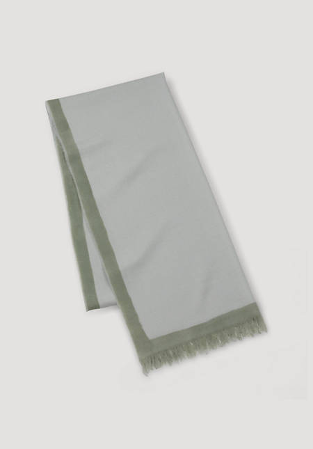 Handbemalter Schal aus reiner Merinowolle