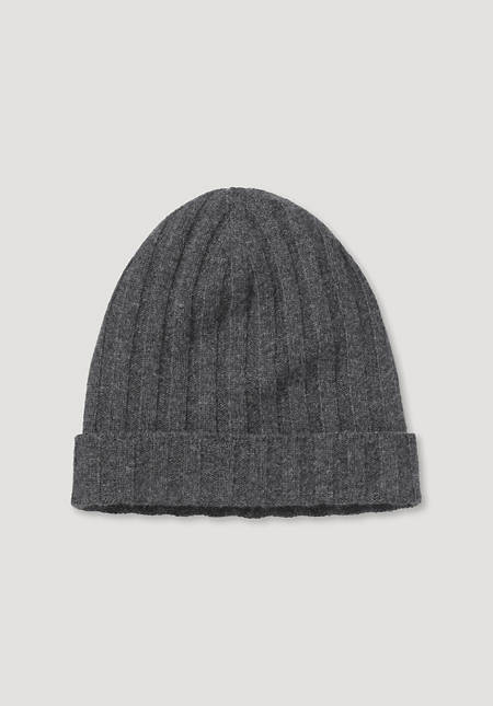Hat made from organic virgin wool with cashmere