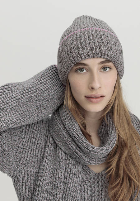 Hat made of organic cotton with organic merino wool