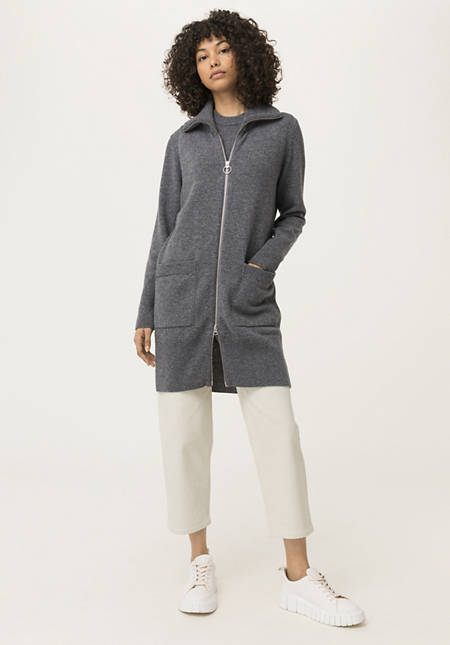 Knitted coat made of pure lambswool