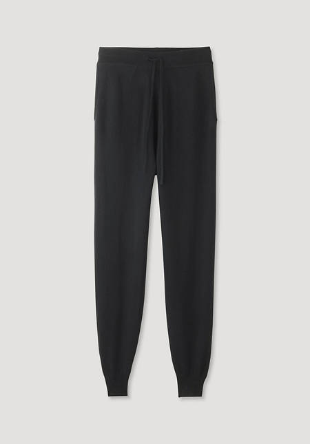 Knitted pants made of organic new wool with cashmere