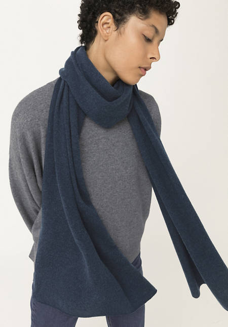 Knitted scarf made of virgin wool with cashmere