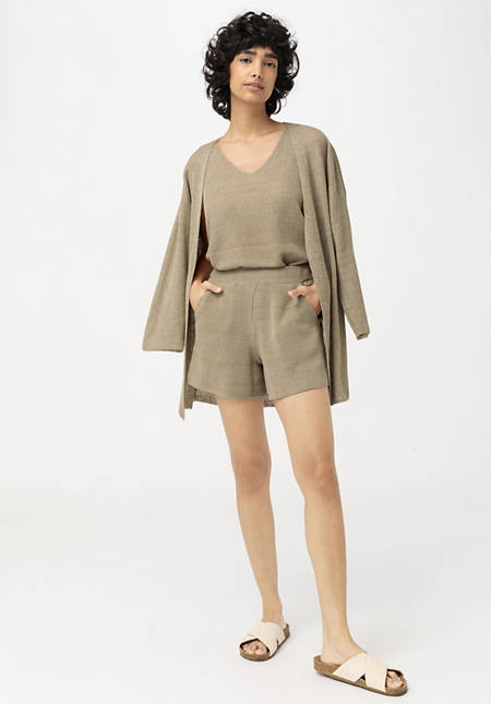 Linen clothing for women
