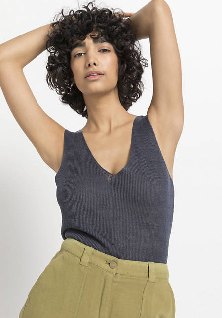 Knitted top made from pure organic linen