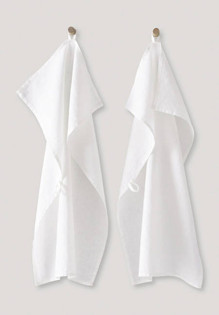 Linen tea towel in a set of 2
