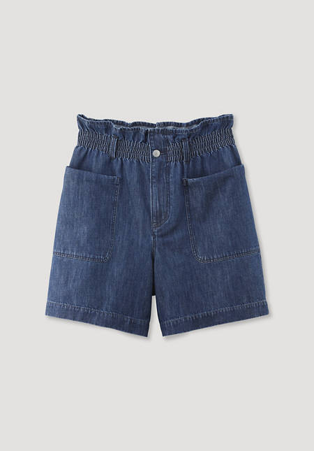 Organic denim shorts with kapok