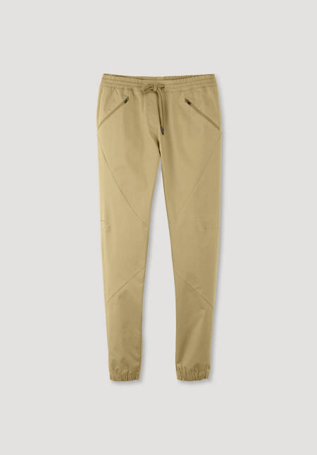 Outdoor jogging pants made of organic cotton