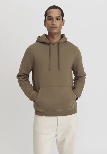Men s sweatshirts and sweat jackets made of organic cotton