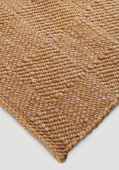 Ruga rug made from pure new wool