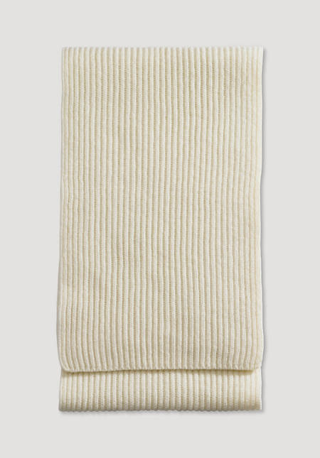 Scarf made from pure organic lambswool