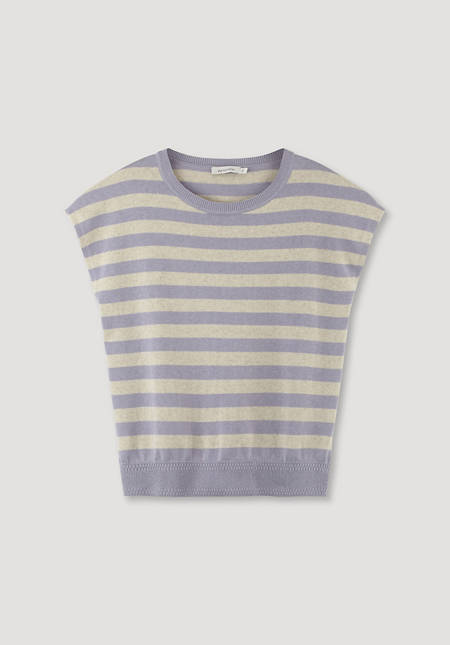 Sleeveless sweater made from organic cotton with linen