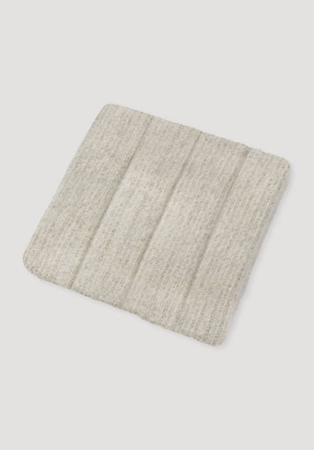 Square chair cushions made of pure new wool