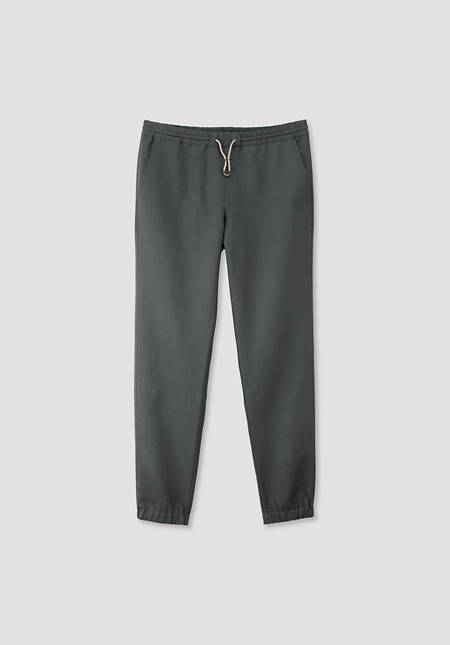 Summer trousers made from organic cotton with linen