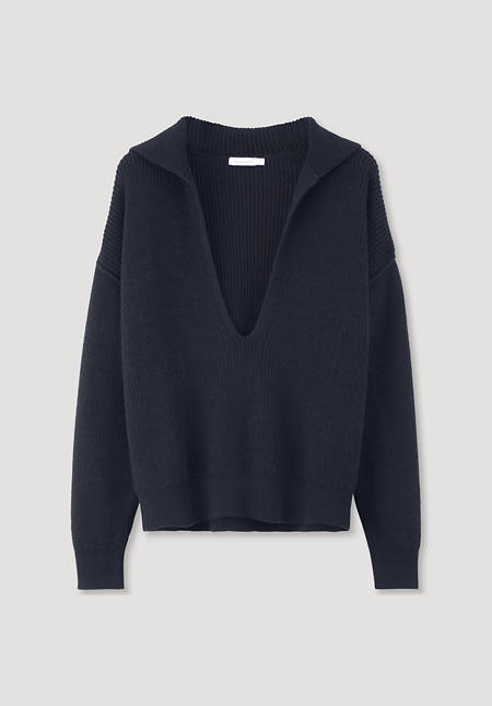 Sweater made of organic cotton and organic new wool