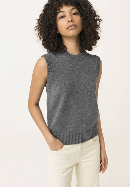 Tank top made from pure lambswool