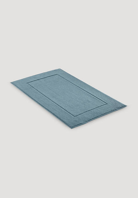 Terrycloth bath mat made from pure organic cotton