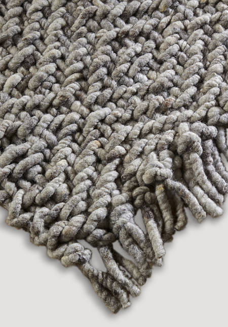 Textured rug made from pure new wool