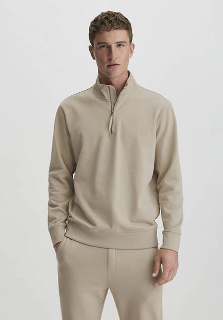 Men s sweatshirts and sweat jackets made of organic cotton