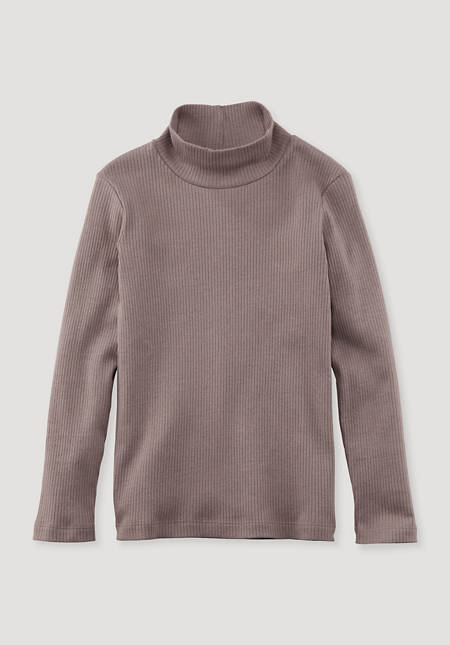 Turtleneck shirt made from organic cotton with organic new wool