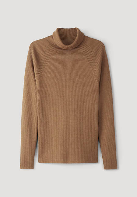 Turtleneck sweater made of alpaca with silk