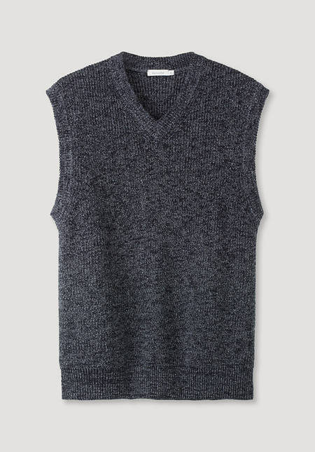 V-neck sweater made of organic cotton with linen