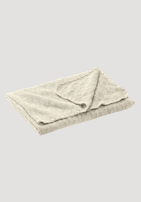 Wool blanket made from pure organic merino wool