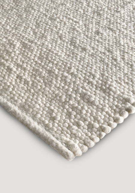 Woven carpet made from pure dyke sheep's wool