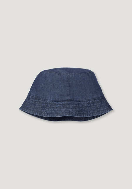 Denim bucket hat made from organic cotton with linen