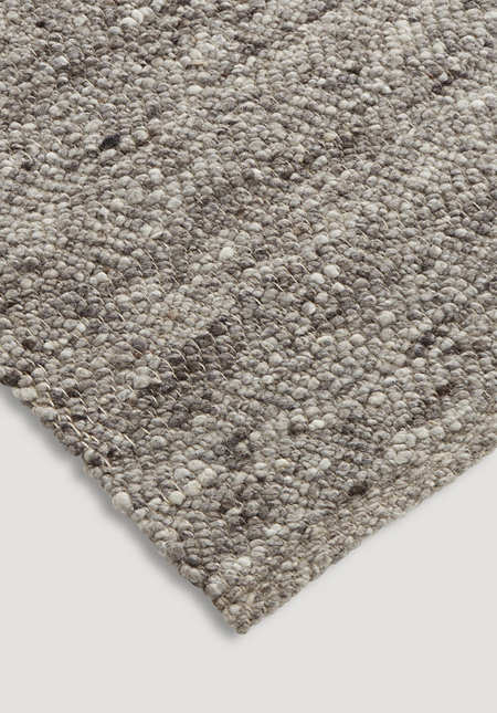 Mosaic woven rug made from pure new wool