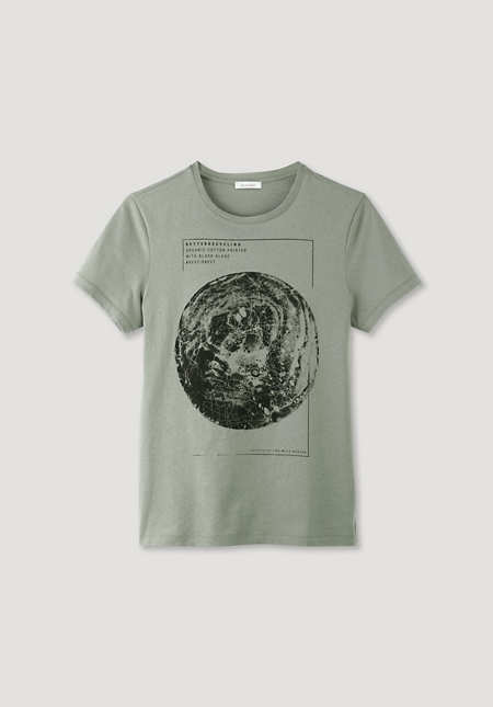 Statement t-shirt made from pure organic cotton